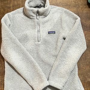 Patagonia pull over light gray size medium